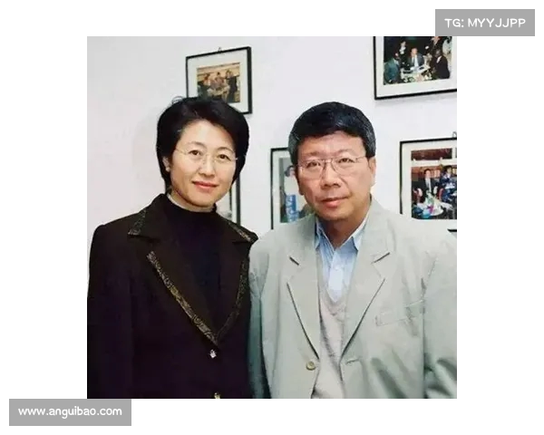 十年隐退,外交官夫妇消失无踪,妻子重病现身医院称“无怨无悔”背后的真相 十年隐退,外交官夫妇消失无踪,妻子重病现身医院称“无怨无悔”背后的真相